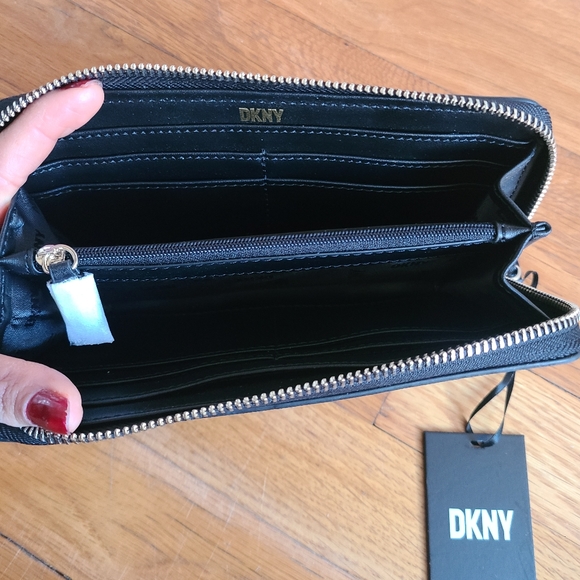Dkny Vela large Zip around Wallet - Picture 6 of 14